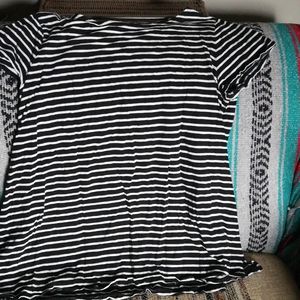 Black and White 2XL maternity top